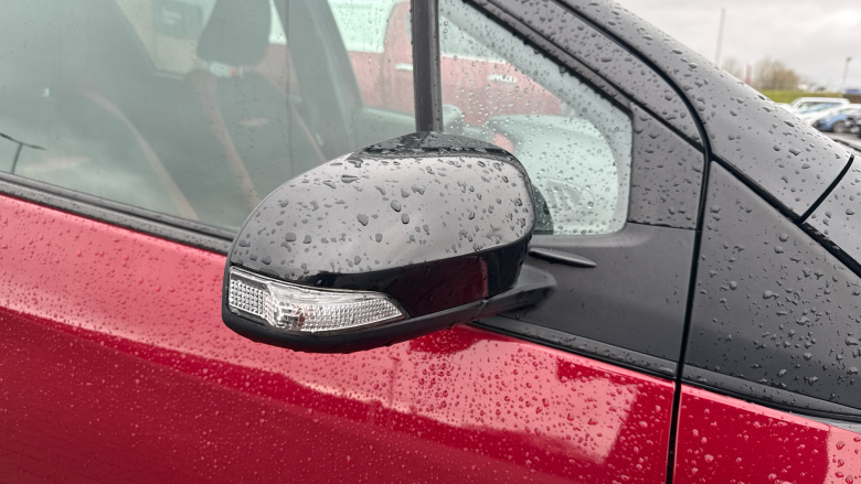 Toyota Yaris 1.5 VVT-i Blue Bi-tone 5dr Petrol Hatchback